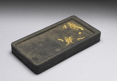 图片[3]-Imperial inkstick in the shape of an inkstone with confronting dragons, Qing dynasty, Qianlong reign (1736-1795)-China Archive